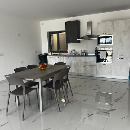 Luqa 3 Bedroom Penthouse T מראה חיצוני תמונה